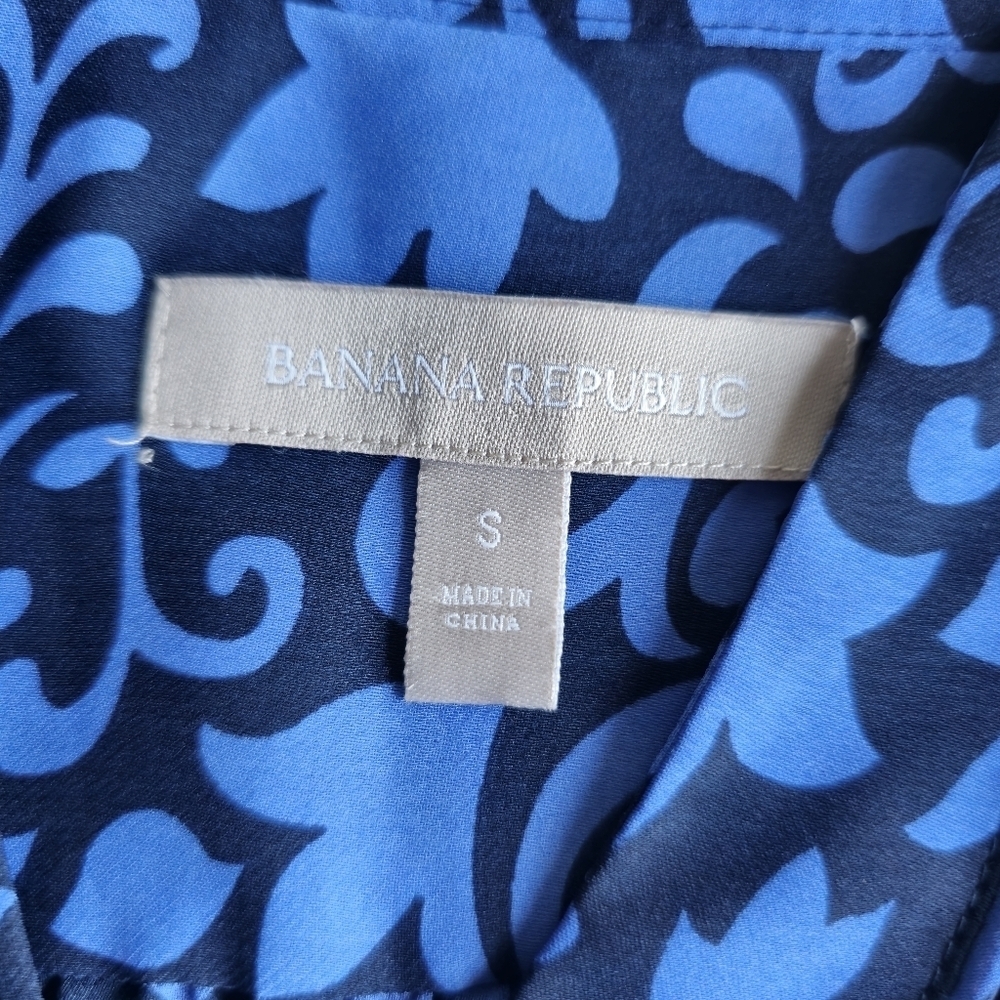 Banana Republic Blue Damask Print Popover Top Blouse Small - Picture 10 of 13